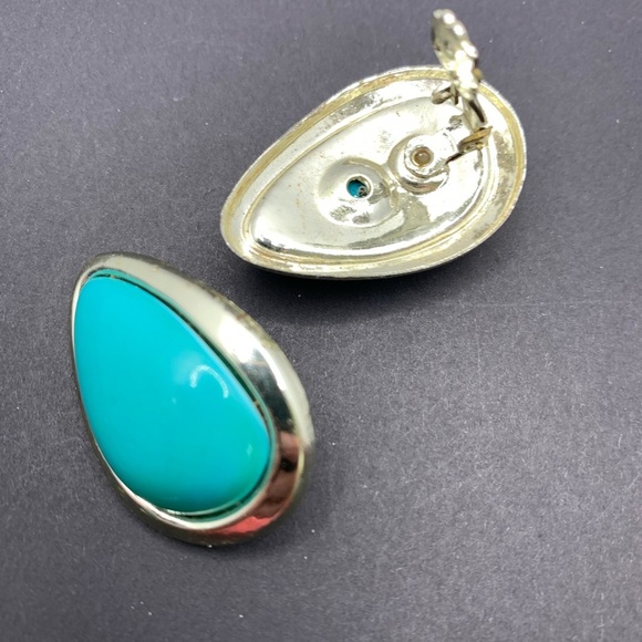 Lot of Three Pairs Vintage Clip on Earrings Blue Purple Silver Tone Acrylic - Picture 3 of 4